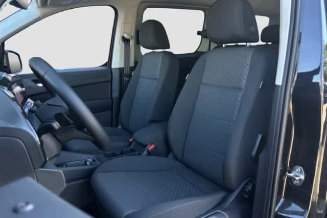 Ford Grand Tourneo Connect (2025) thumbnail 8