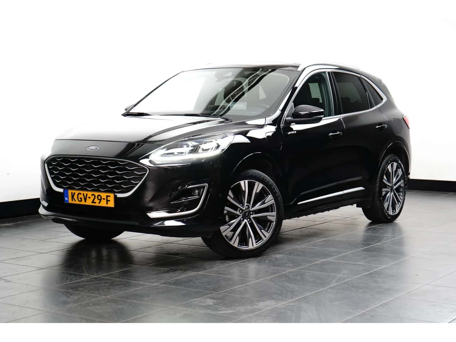 Ford Kuga (2023) — foto 1