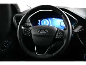 Ford Kuga (2023) thumbnail 12