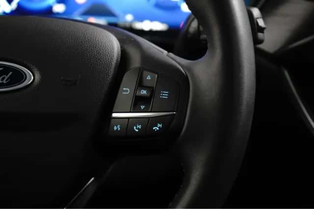 Ford Kuga (2023) thumbnail 14