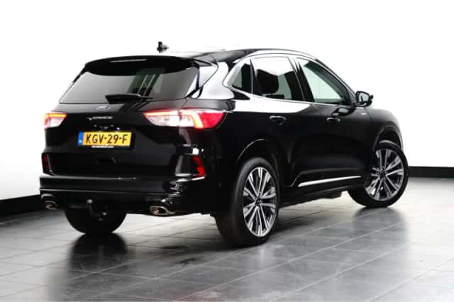 Ford Kuga (2023) thumbnail 3