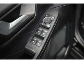 Ford Kuga (2023) thumbnail 22
