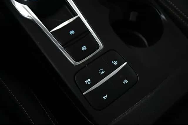 Ford Kuga (2023) thumbnail 32