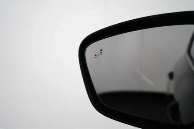 Ford Kuga (2023) thumbnail 8