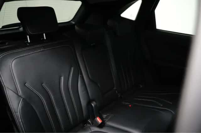 Ford Kuga (2023) thumbnail 10
