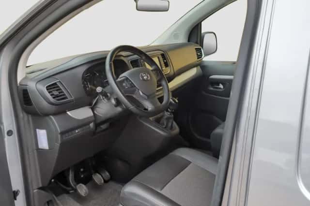 Toyota Proace (2020) thumbnail 2