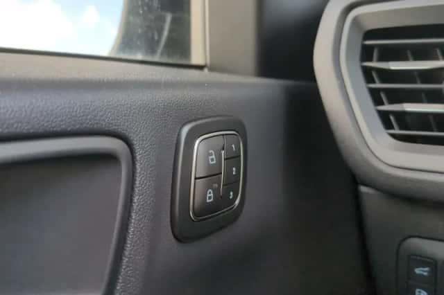 Ford Kuga (2025) thumbnail 11