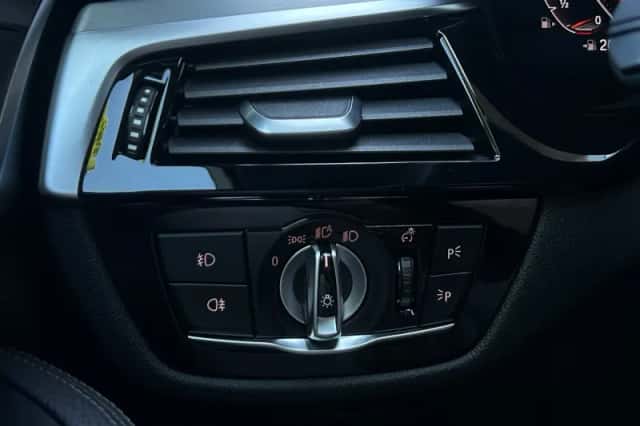 BMW 5-Serie (2020) thumbnail 38