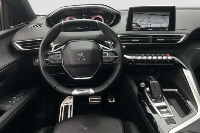 Peugeot 3008 (2019) thumbnail 2