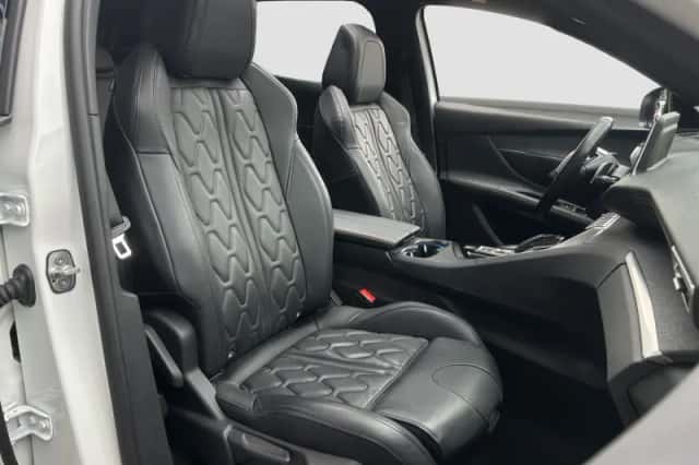 Peugeot 3008 (2019) thumbnail 11