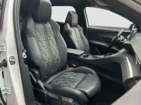 Peugeot 3008 (2019) thumbnail 11