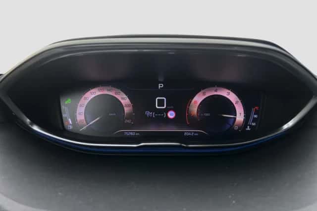 Peugeot 3008 (2019) thumbnail 14