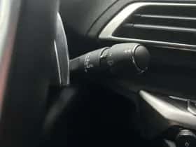 Peugeot 3008 (2019) thumbnail 18