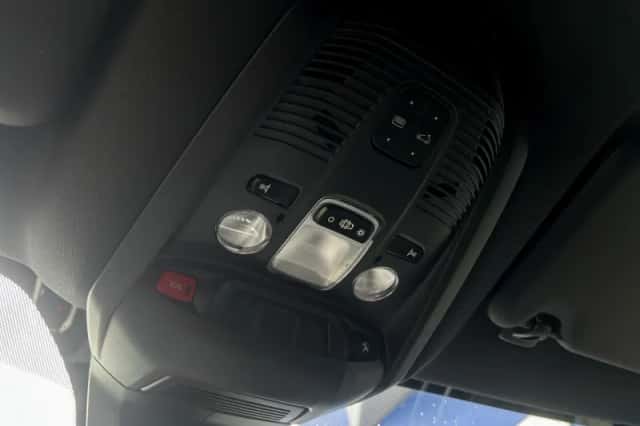 Peugeot 3008 (2019) thumbnail 27