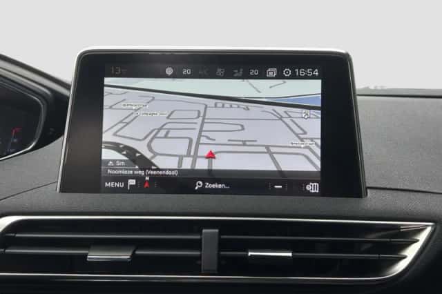 Peugeot 3008 (2019) thumbnail 28