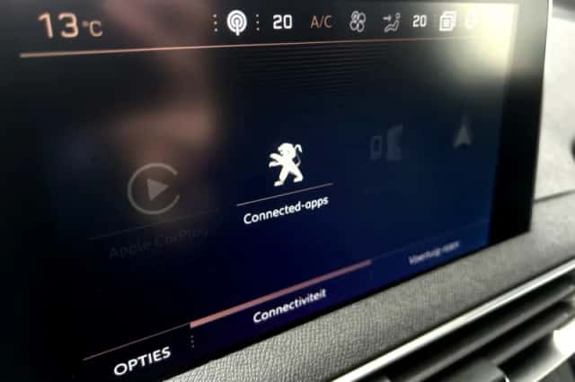 Peugeot 3008 (2019) thumbnail 30