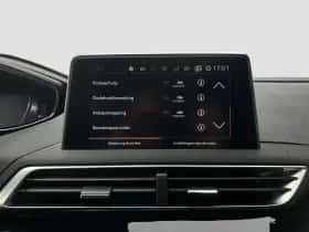 Peugeot 3008 (2019) thumbnail 32