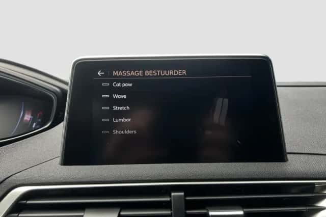 Peugeot 3008 (2019) thumbnail 33