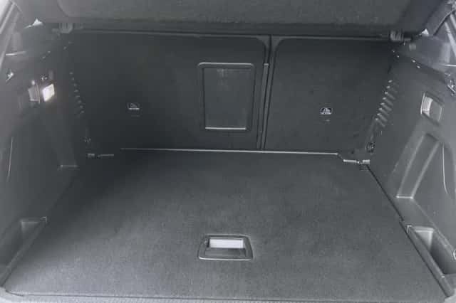 Peugeot 3008 (2019) thumbnail 34