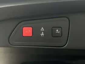 Peugeot 3008 (2019) thumbnail 35