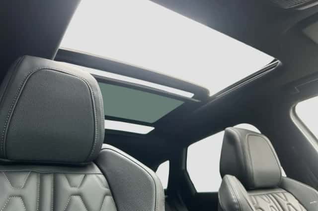 Peugeot 3008 (2019) thumbnail 8