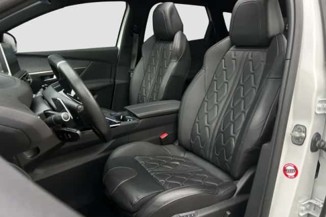 Peugeot 3008 (2019) thumbnail 9