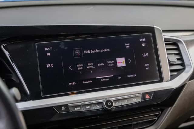 Opel Grandland (2022) thumbnail 22