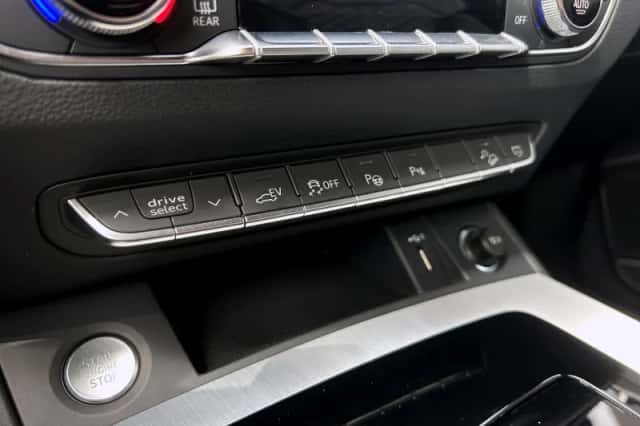 Audi Q5 (2024) thumbnail 26