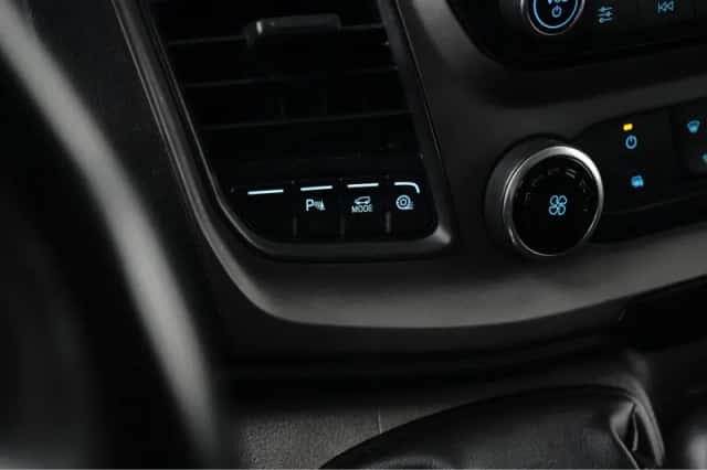Ford Transit Custom (2023) thumbnail 17