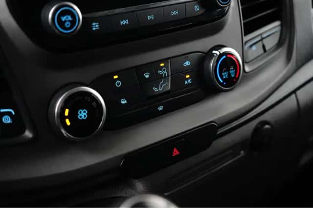 Ford Transit Custom (2023) thumbnail 19