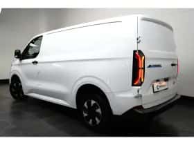 Ford E-Transit Custom (2026) thumbnail 5