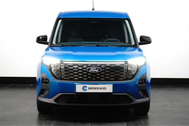 Ford E-Transit Courier (2025) thumbnail 2
