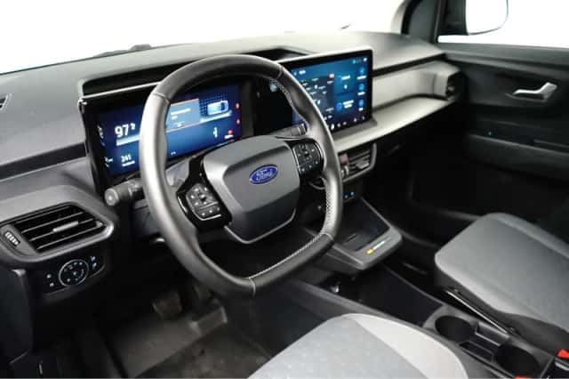 Ford E-Transit Courier (2025) thumbnail 15