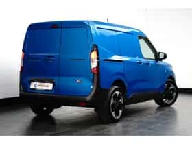Ford E-Transit Courier (2025) thumbnail 4