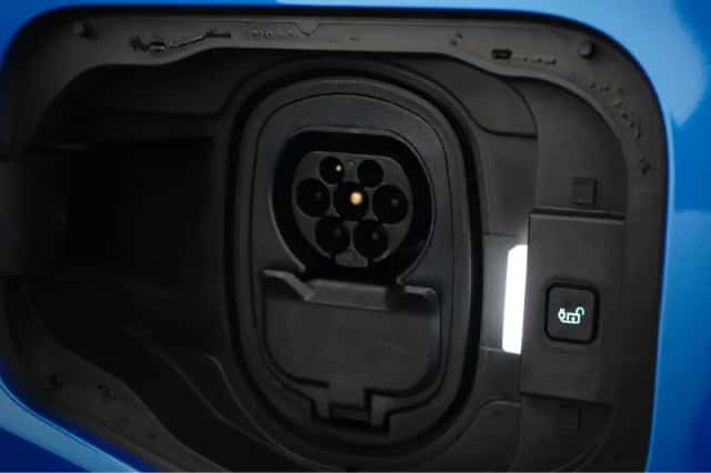 Ford E-Transit Courier (2025) thumbnail 6