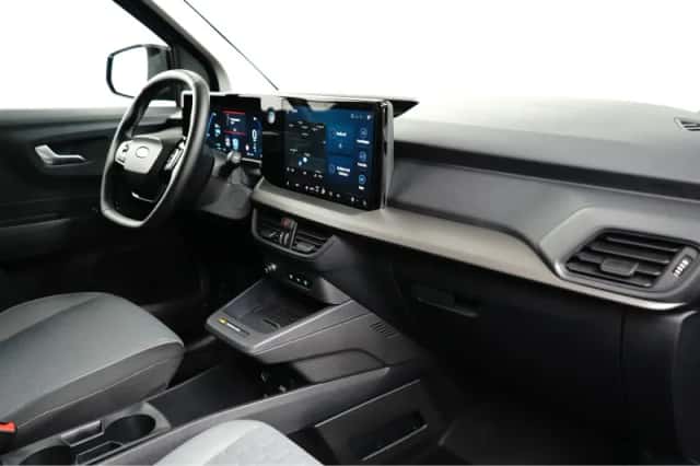 Ford E-Transit Courier (2025) thumbnail 9