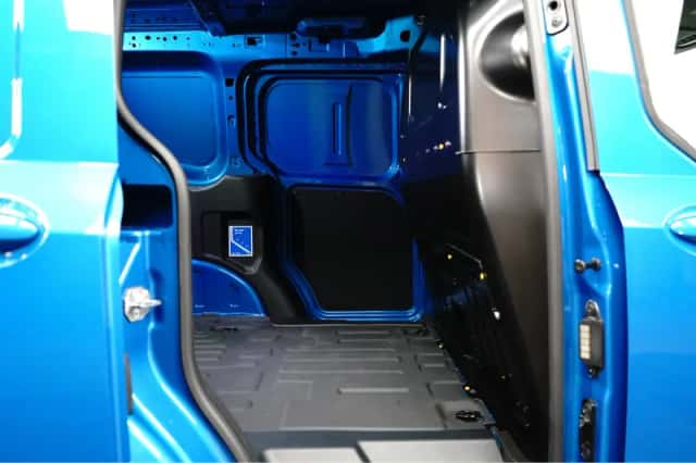 Ford E-Transit Courier (2025) thumbnail 10