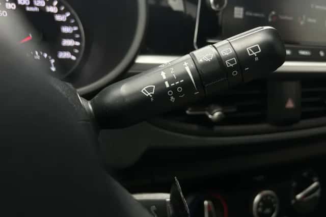 Kia Picanto (2022) thumbnail 14