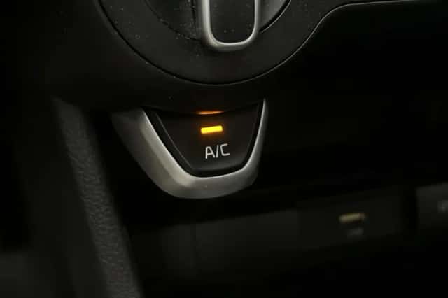 Kia Picanto (2022) thumbnail 20