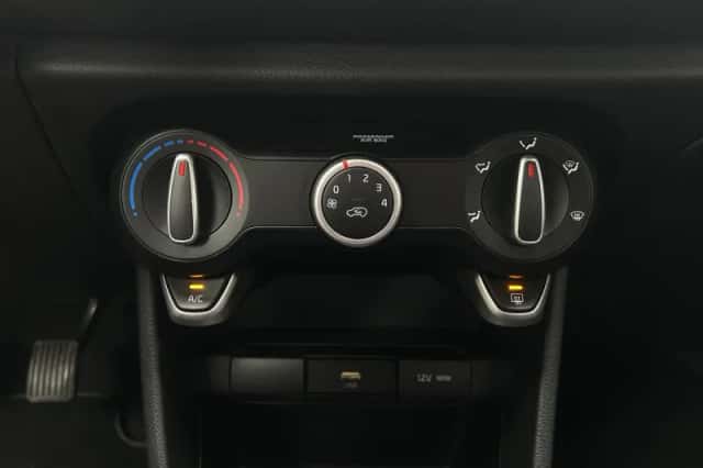 Kia Picanto (2022) thumbnail 32