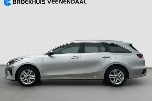 Kia Ceed Sportswagon (2020) thumbnail 2