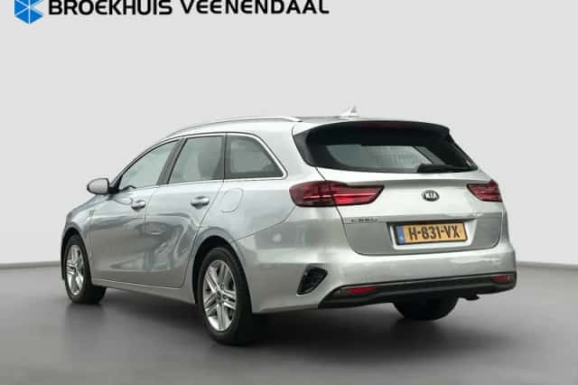 Kia Ceed Sportswagon (2020) thumbnail 3