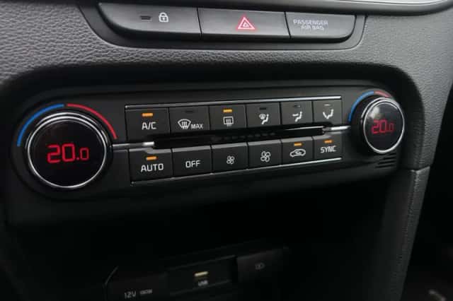Kia Ceed Sportswagon (2020) thumbnail 24