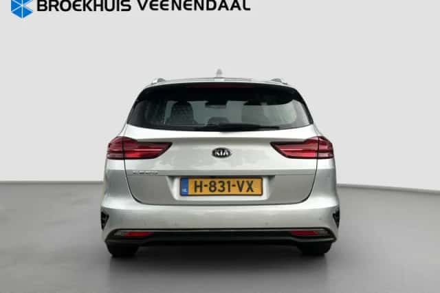 Kia Ceed Sportswagon (2020) thumbnail 4