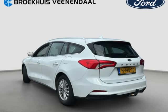 Ford Focus (2020) thumbnail 3