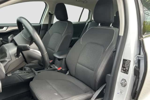 Ford Focus (2020) thumbnail 9