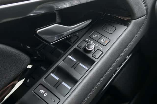 Land Rover Range Rover Evoque (2020) thumbnail 33