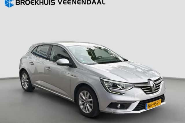 Renault Mégane (2016) thumbnail 3