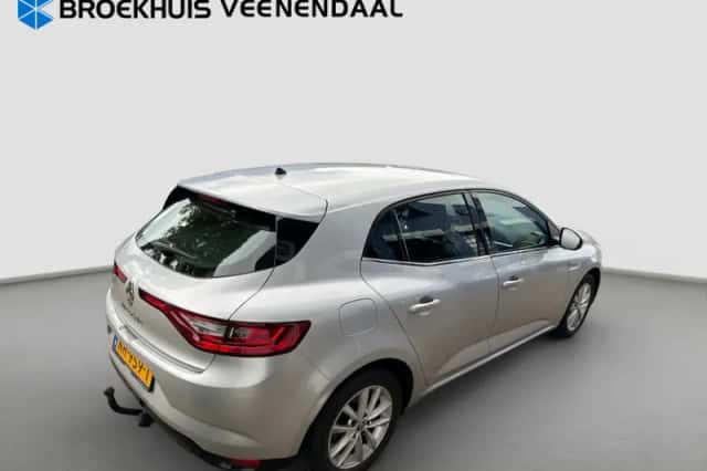 Renault Mégane (2016) thumbnail 4