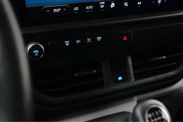 Ford Transit Custom (2024) thumbnail 20